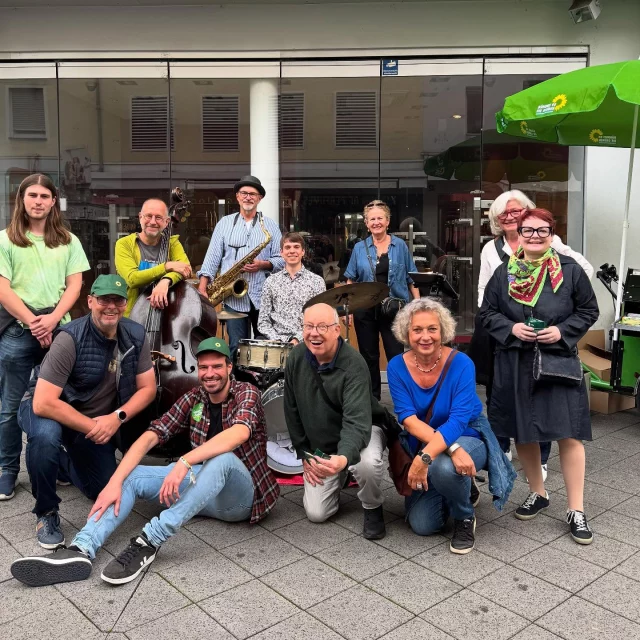 Noch bis morgen Abend steht ganz Nürnberg im Zeichen des #Bardentreffens - Deutschlands größtes Umsonst-und-Draußen-Festival der Weltmusik. Und auch die Grünen waren mit einem musikalischen Infostand dabei. Danke an Georg, Sören und Stephan für die tollen Jazzeinlagen. Ihr wart spitze!
